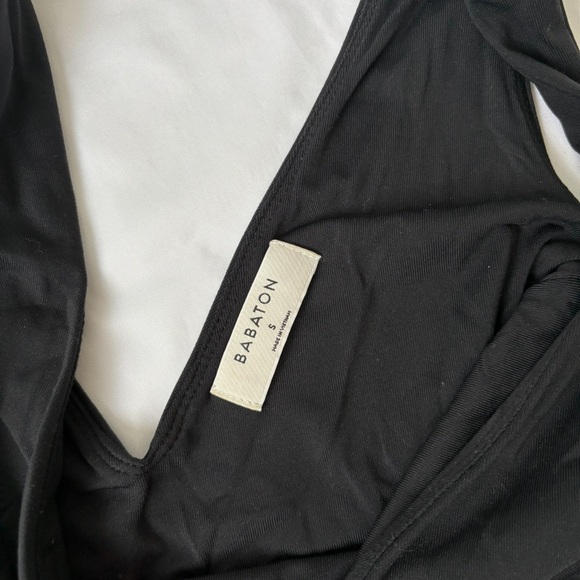 Black V-Neck Bodysuit Babaton - Picture 2 of 2